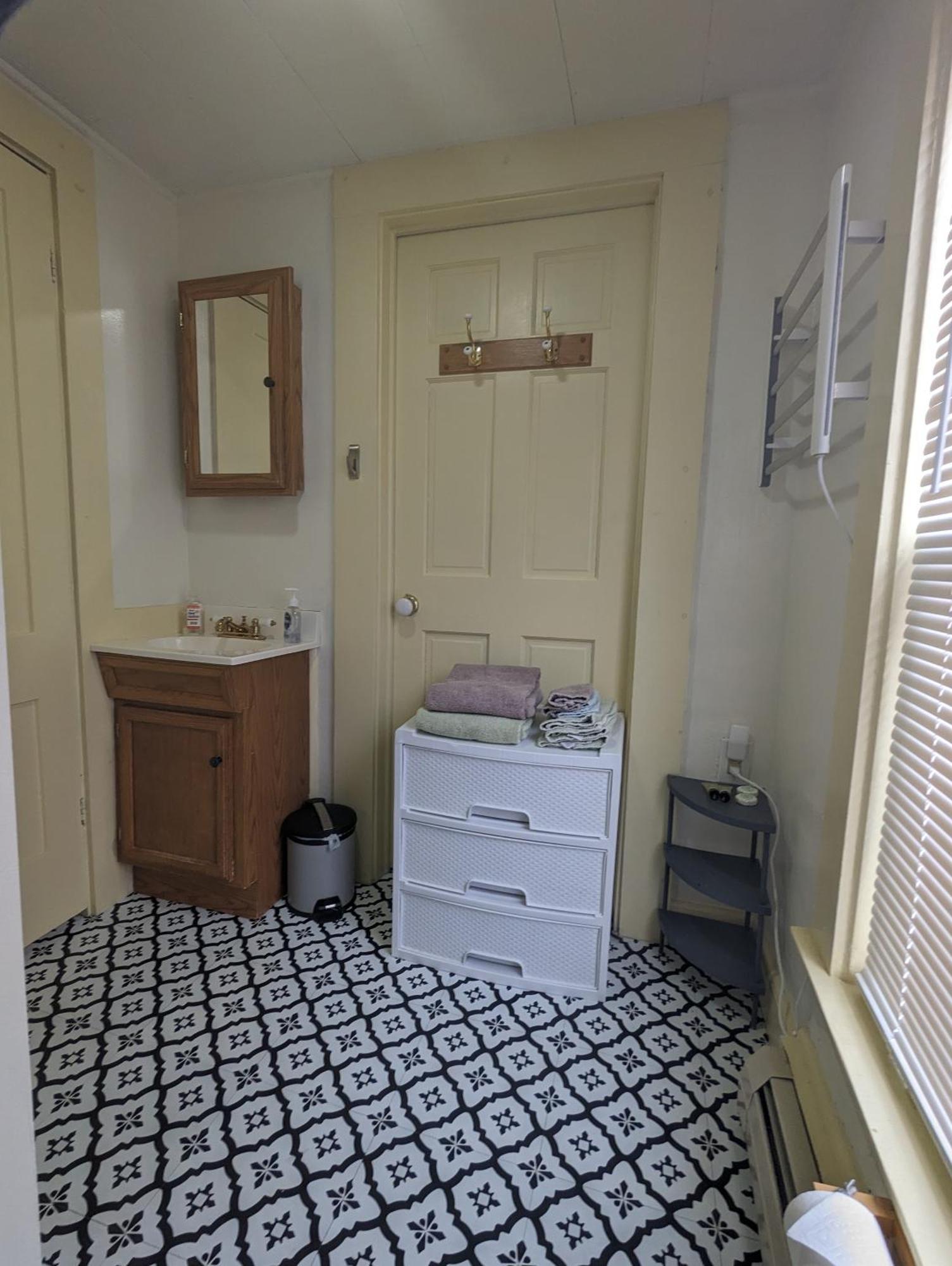 Blooming Inn Shelburne Falls Bagian luar foto